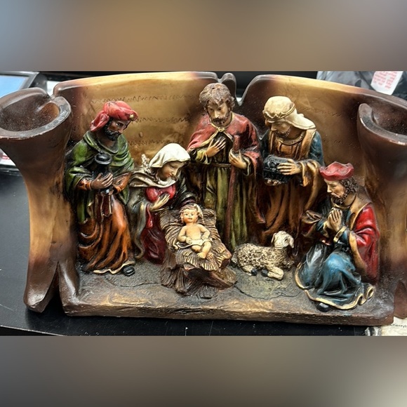 Christmas Nativity ornament. - Picture 2 of 3